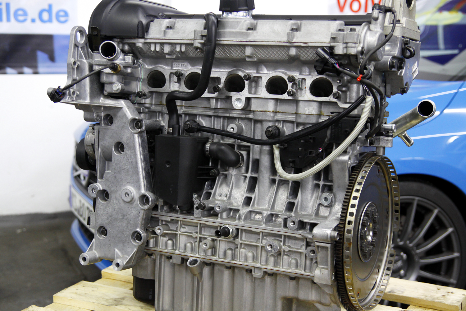 Двигатель вольво 2.9. Двигатель Volvo b5204t4. Двигатель 5244s Volvo. Volvo t5 двигатель. Двигатель Вольво s80 2.4.